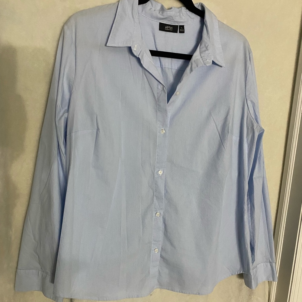 Apt. 9 women’s button down